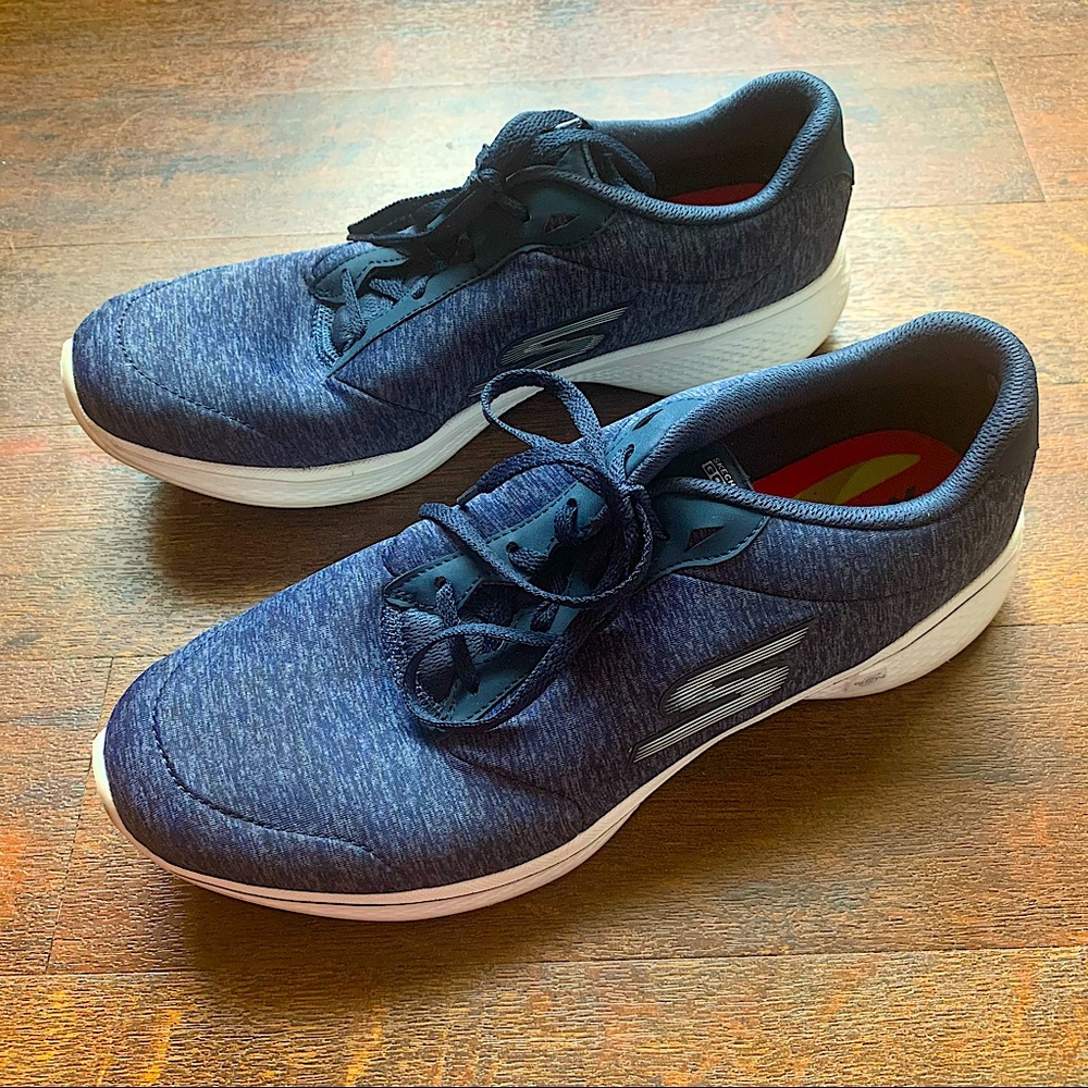 Sketchers Goga Max Sneakers